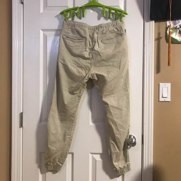 Men’s AEO Joggers - Picture 2 of 3